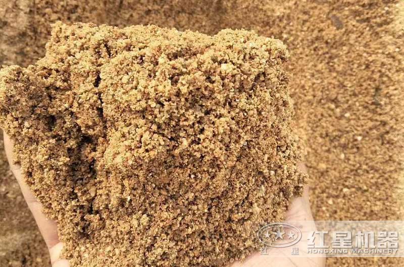 鵝卵石制成的機(jī)制砂，比天然砂還好用